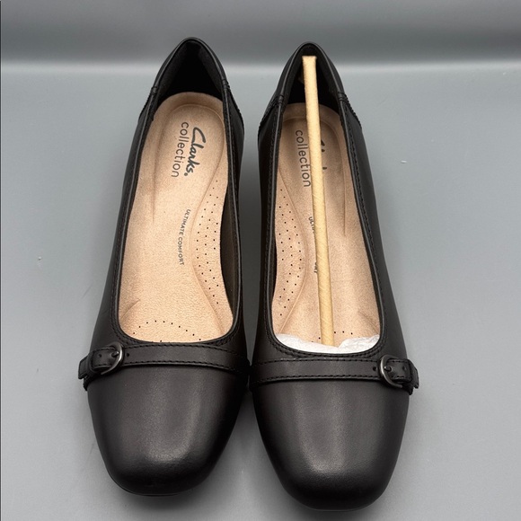 Clarks Marilyn Nora Pumps - Picture 2 of 4